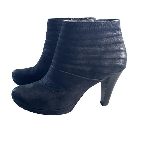 Paul Green Black Leather Zip Up Stacked Heel Ankle Boot, 7.5, Made in Austria - Picture 1 of 9